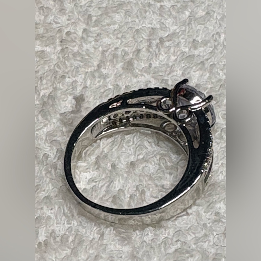 Elegant Silver and Women's Ring - Picture 5 of 12